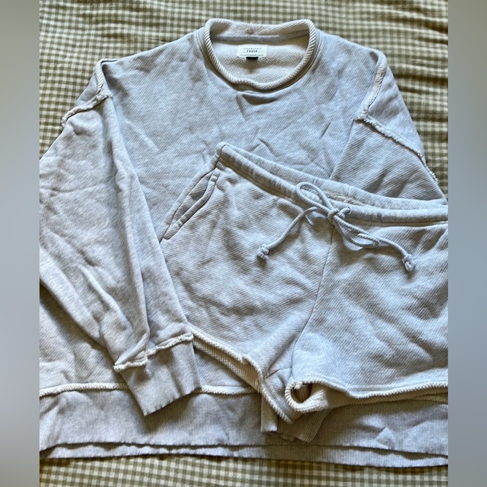 AE On A Roll Sweat Short set